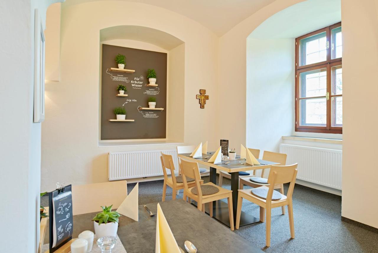 Jufa Hotel Stift Gurk ภายนอก รูปภาพ